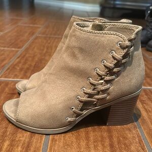 Light brown suede booties